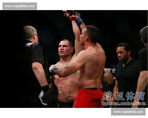 UFC重量级巅峰对决凯恩维拉斯奎兹硬撼牛头人传奇之战史诗级对决